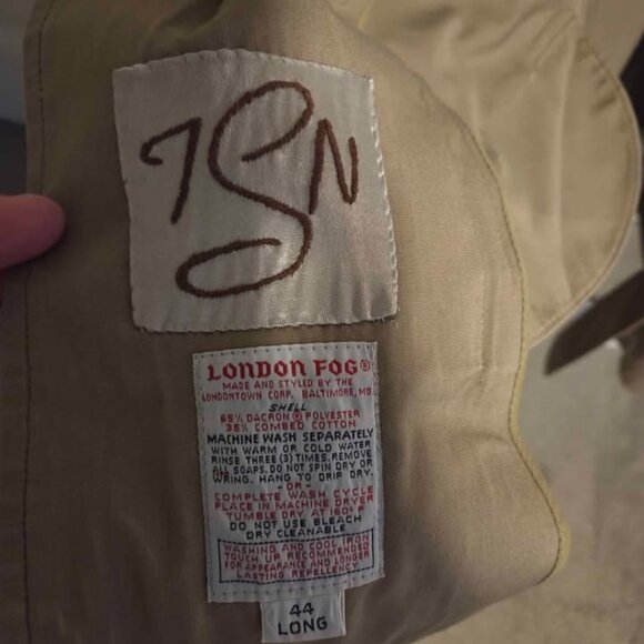 Vintage London Fog double breasted trench coat belted - Picture 8 of 10